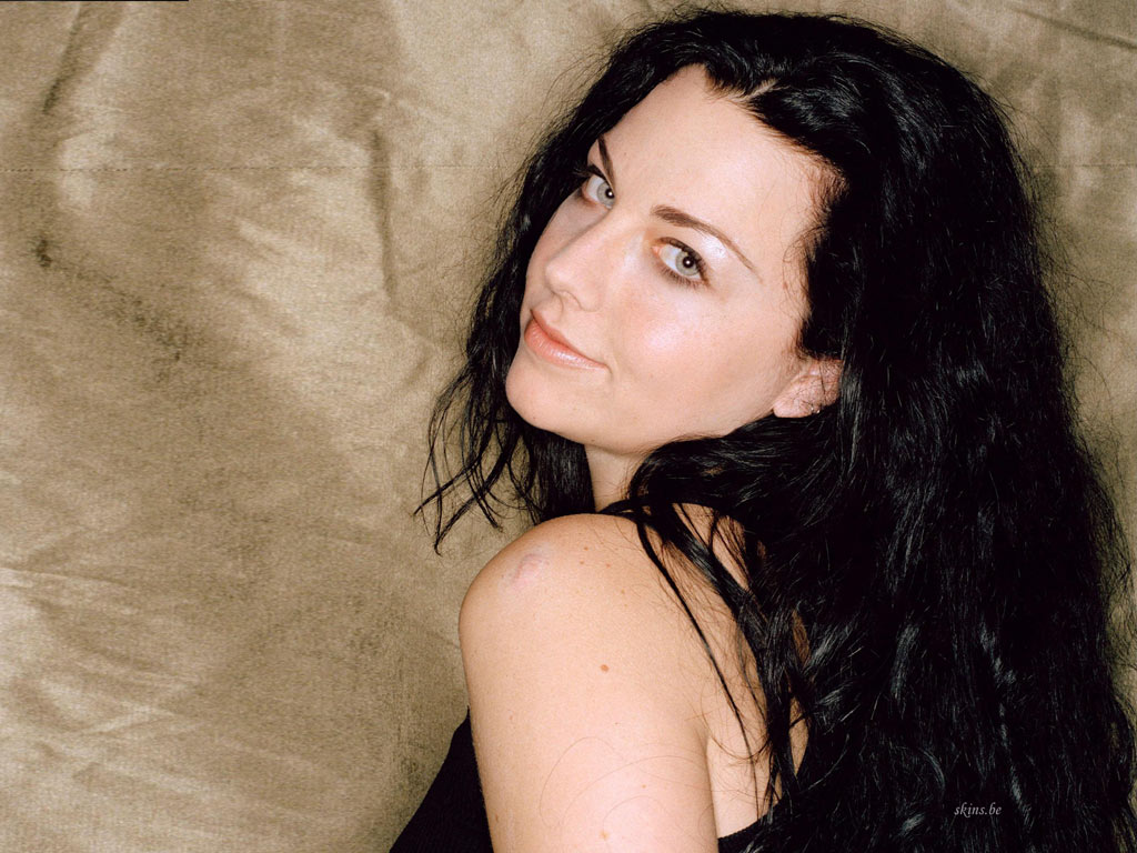 amy-lee-1024x768-17076 1302995654